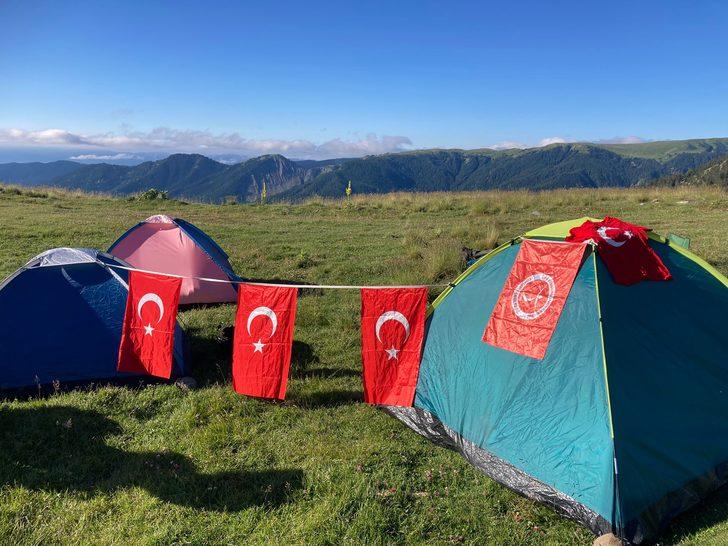 15 Temmuz Şehitleri için Ilgaz Dağı'nın zirvesine tırmandılar G4