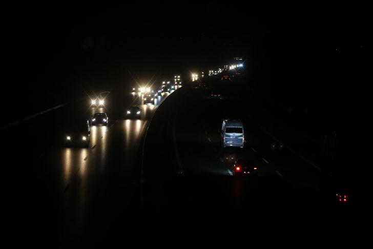 Anadolu Otoyolu'nda tatil dönüşü yoğunluğu devam ediyor G3