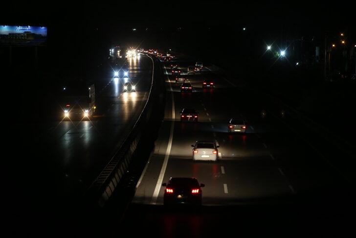 Anadolu Otoyolu'nda tatil dönüşü yoğunluğu devam ediyor G4