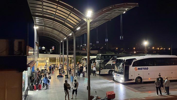 İstanbul'da bayram tatilinden dönüş yoğunluğu yaşanıyor G3