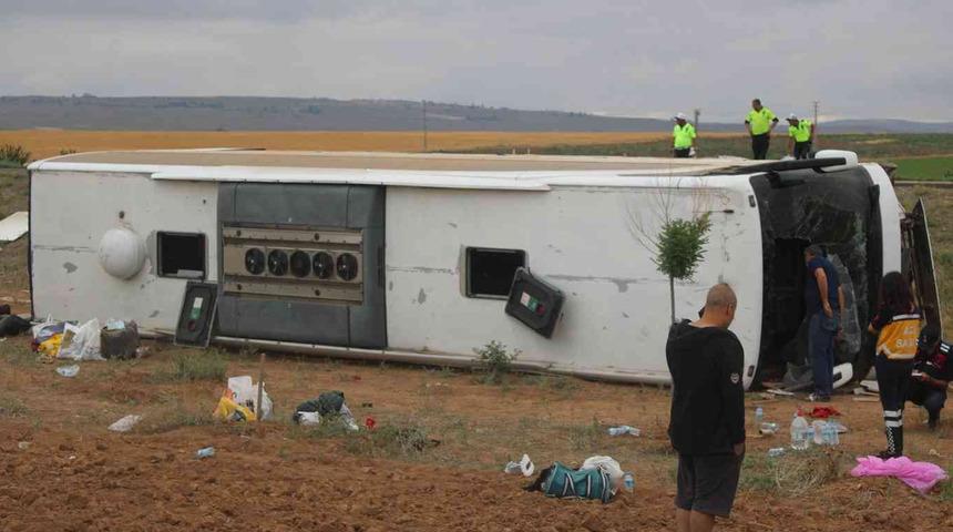 Son dakika: Kayseri'de otobüs şarampole devrildi! Çok sayıda ambulans sevk edildi