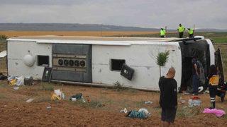 Son dakika: Kayseri'de otobüs şarampole devrildi! Çok sayıda ambulans sevk edildi