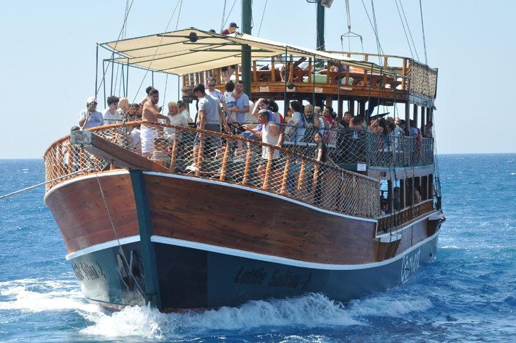 Mersin'de şehit aileleri, gaziler ve polisler için tekne turu düzenlendi G2