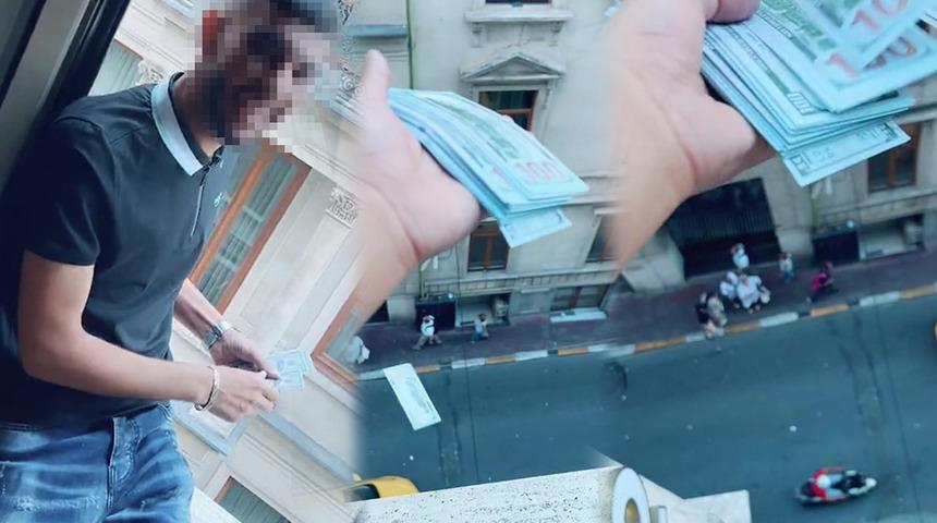 Yer: İstanbul! Otel odasından yola dolar sa&ccedil;ıp sosyal medyadan paylaştı