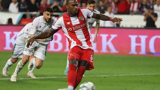 Antalyaspor'da Haji Wright, 3+1 yıllık sözleşmeye imza atacak