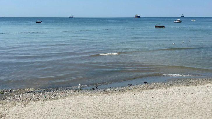 Florya'da kanalizasyondan denize akan kirli su vatandaşları tedirgin ediyor G3