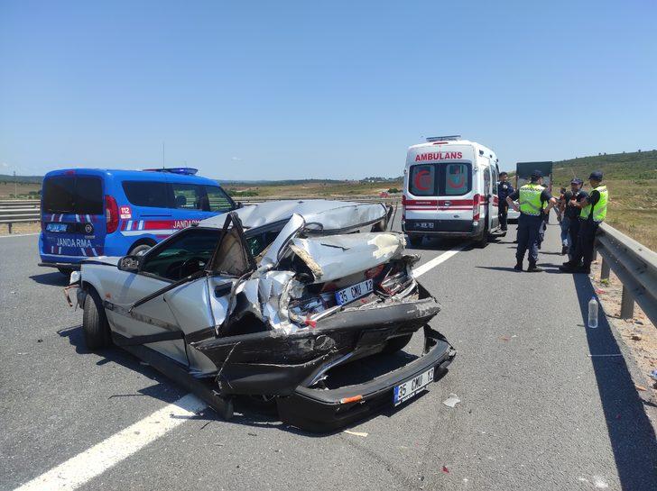 Sancaktepe'de kamyon ile otomobilin çarpıştığı kazada 2 kişi yaralandı G2