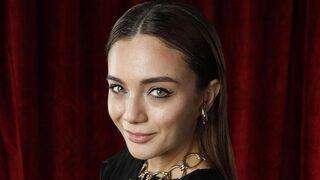 Aziz dizisinin Dilruba'sı Damla Sönmez bikinili fotoğrafıyla Instagram'ı salladı! Beğeni yağdı