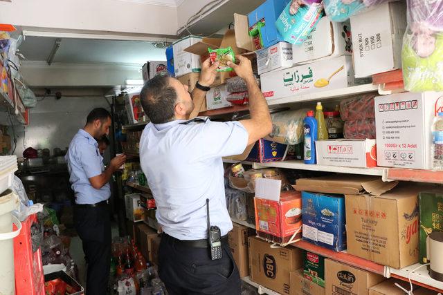 Şanlıurfa'da son kullanma tarihi geçmiş ürünler imha edildi