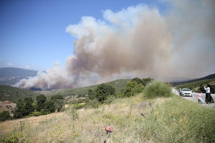 GÜNCELLEME - Balıkesir'de ormanlık alanda çıkan yangına müdahale ediliyor G3