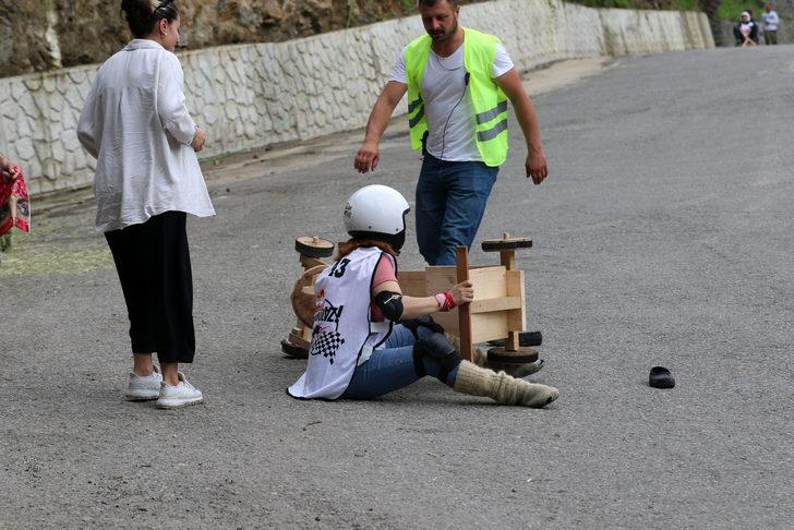 Rize'de "13. Geleneksel Red Bull Formulaz Tahta Araba Şenliği" düzenlendi G2