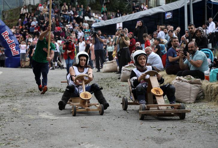 Rize'de "13. Geleneksel Red Bull Formulaz Tahta Araba Şenliği" düzenlendi G4