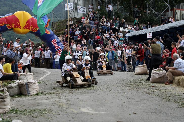 Rize'de "13. Geleneksel Red Bull Formulaz Tahta Araba Şenliği" düzenlendi G5