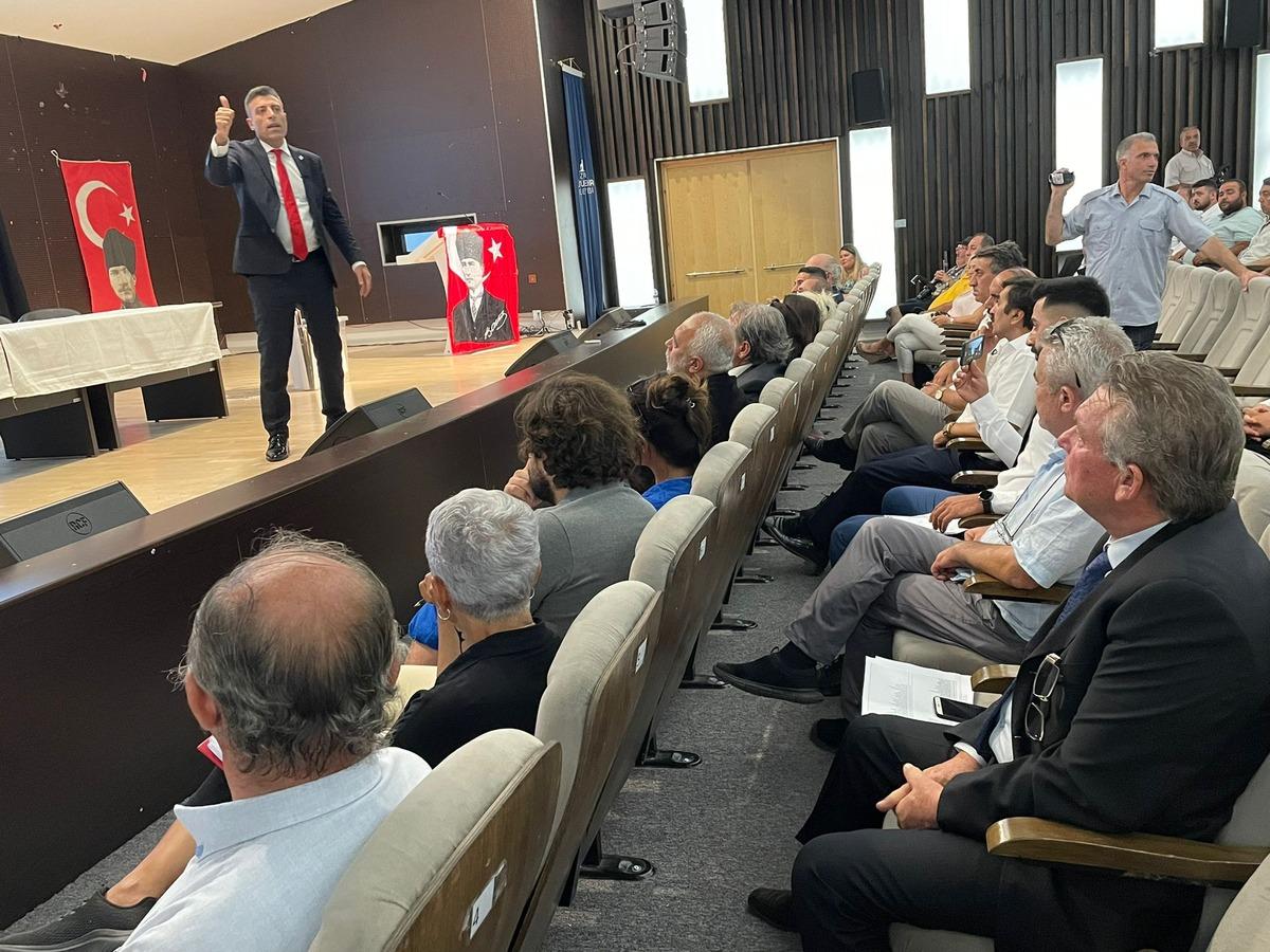 Yenilik Partisi Genel Başkanı Yılmaz, partisinin İzmir il kongresine katıldı