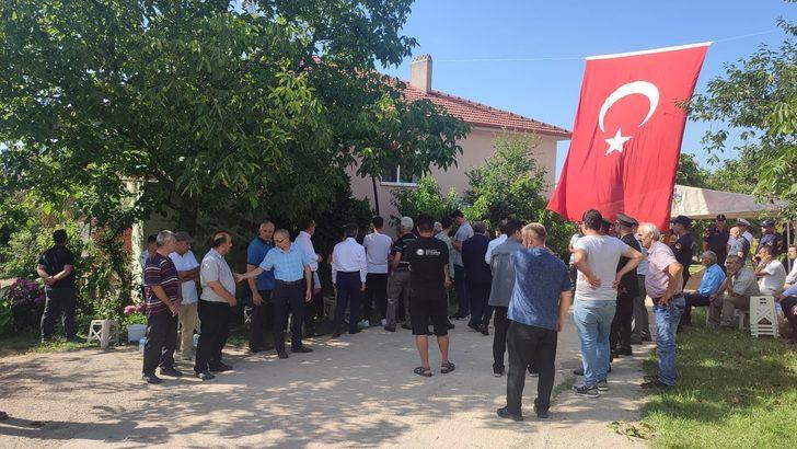 Şehit Piyade Teğmen Civelek'in şehadet haberi Sakarya'daki ailesine verildi G2