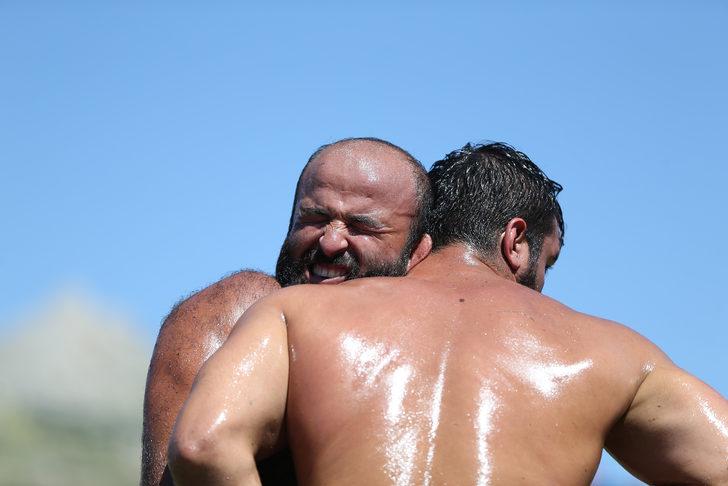 15. Gökbel Yaylası Yağlı Güreşleri'nde başpehlivanlığı Cengizhan Şimşek kazandı G4