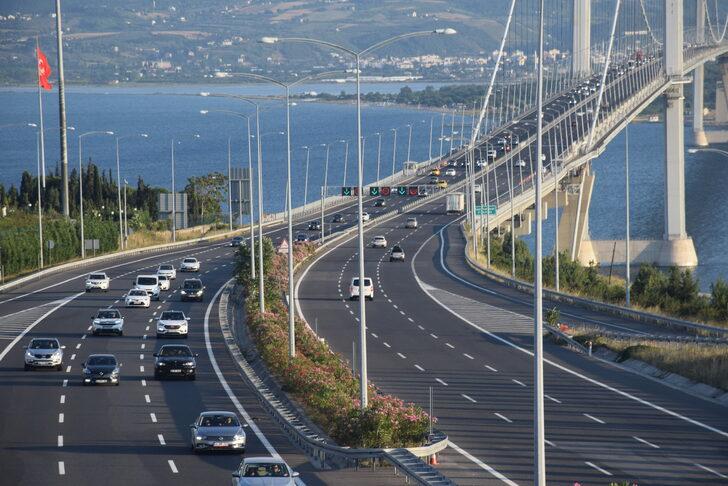 Osmangazi Köprüsü'nde tatilcilerin dönüş yolculuğu sürüyor G4