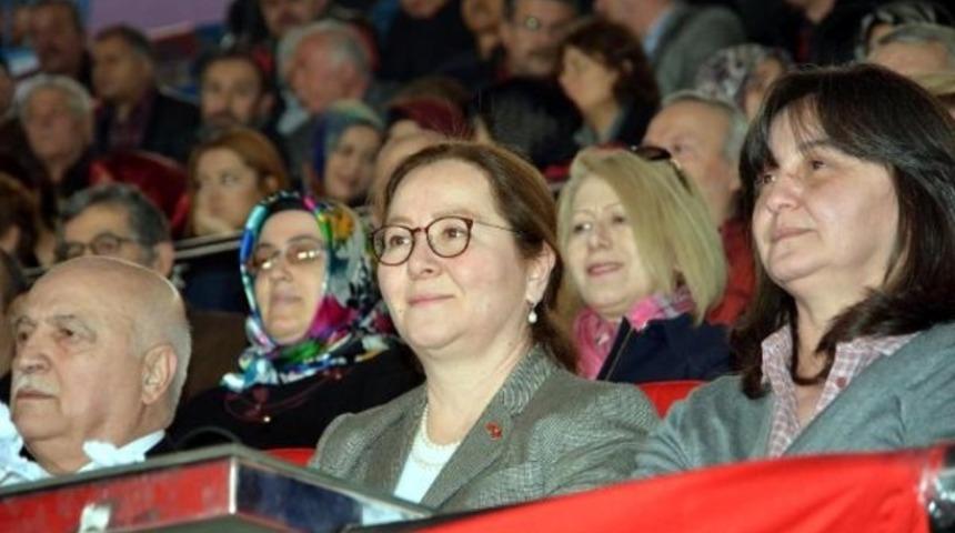 MHP'li Demirel: Türk kadını asla tavuk olmaz