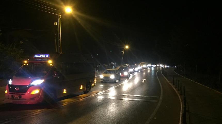 Antalya - Konya, Konya - Ankara  kara yollarında tatil dönüş yoğunluğu