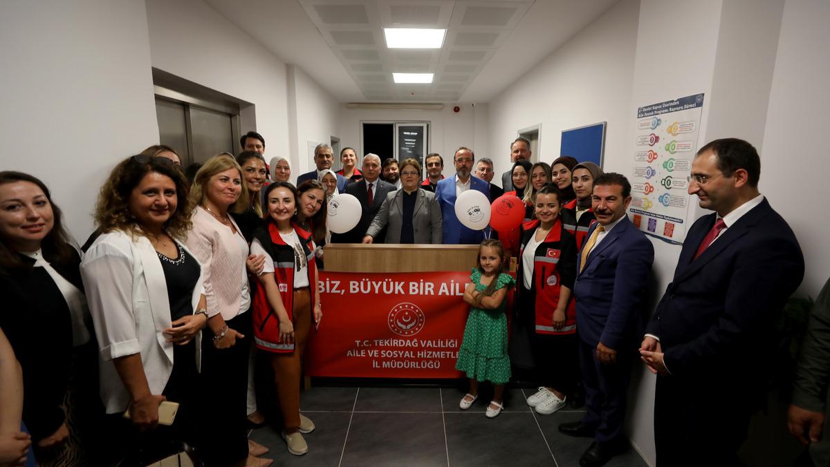 Bakan Yanık, Tekirdağ'da Sosyal Hizmet Merkezinin a&ccedil;ılışını yaptı
