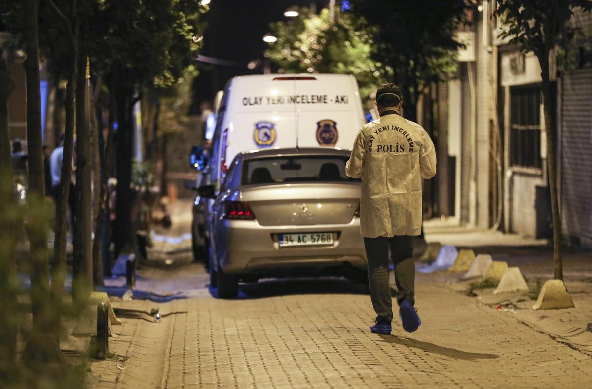 Şişli'de bir otelde y&uuml;ksekten d&uuml;şen yabancı uyruklu kadın &ouml;ld&uuml;