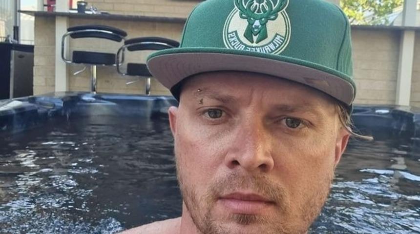 Tam 22 çocuk babası! Havaalanında 'Kendin Yap' sperm kitleri dağıtacak