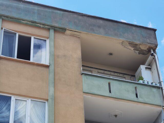 5inci-kat-balkonundan-dusen-9-aylik-bebek-agir-yaralandi_2024_dhaphoto4