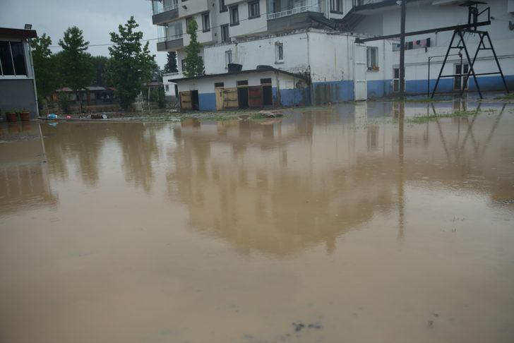 GÜNCELLEME - Ordu'da şiddetli yağış hasara yol açtı G4