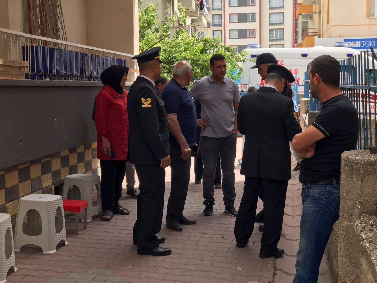 Şehit Jandarma Uzman &Ccedil;avuş Bozkurt'un Kayseri'deki ailesine acı haber verildi
