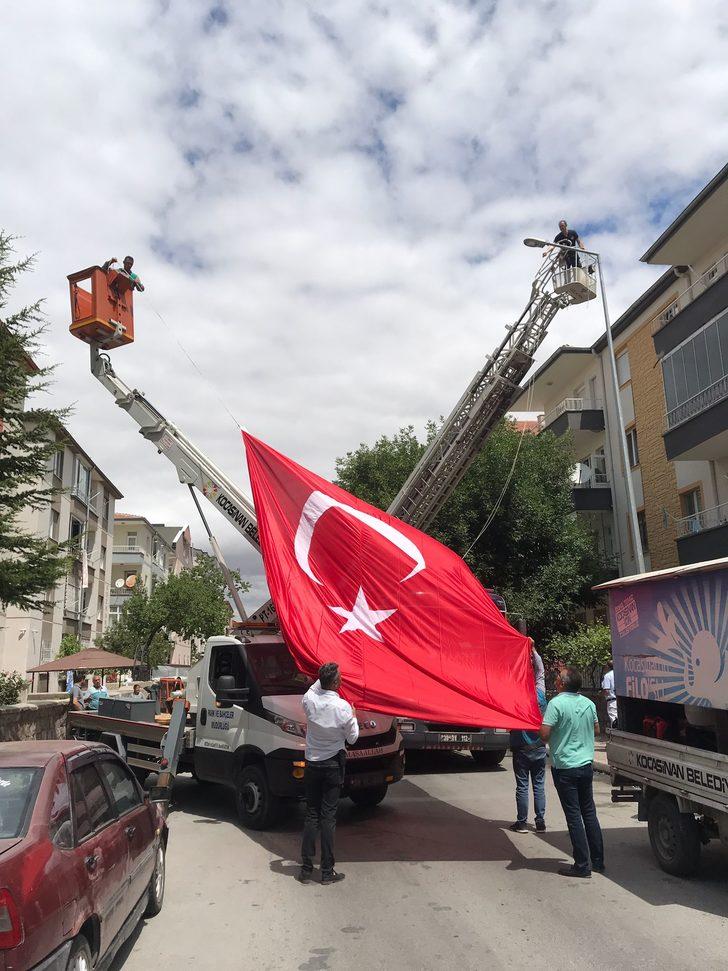 Şehit Jandarma Uzman Çavuş Bozkurt'un Kayseri'deki ailesine acı haber verildi G3