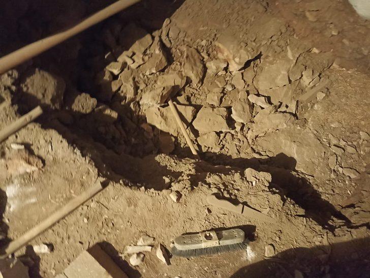 Antalya'da evin içinde kaçak kazı yapan 4 kişi suçüstü yakalandı G4