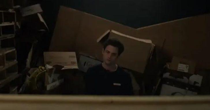 You'nun yıldızı Penn Badgley'den mastürbasyon sahneleriyle ilgili itiraf!  G4