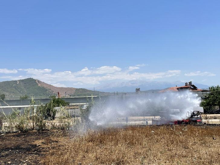 Muğla'da tarım arazisinde çıkan yangın söndürüldü G2