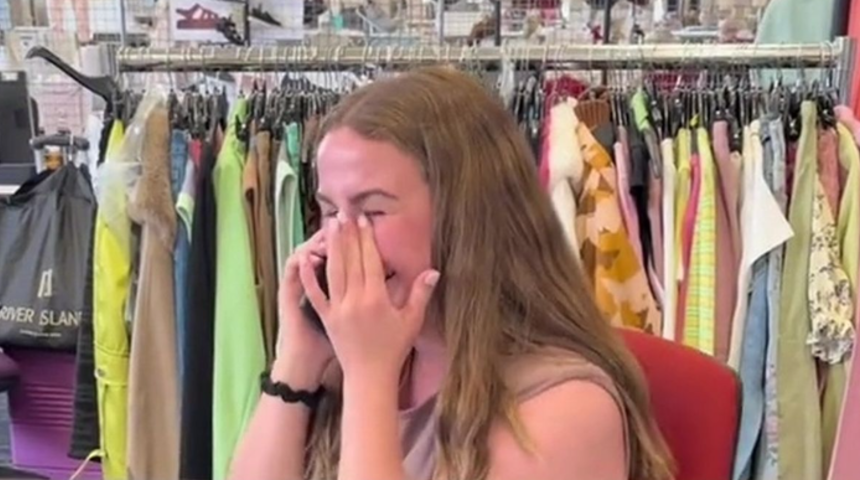 Sosyal medyada popüler oldu! Tatilden yeni dönen kadın bavulunu açınca gördüklerine inanamadı