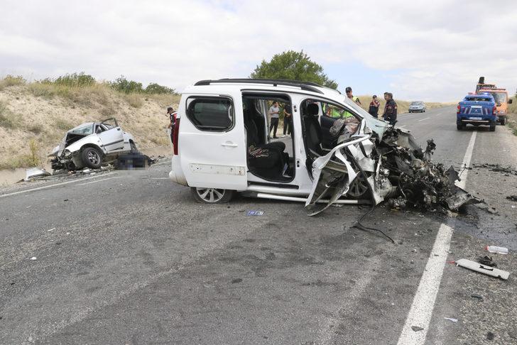 Yozgat'ta iki aracın çarpıştığı kazada 2 kişi öldü, 4 kişi yaralandı G3