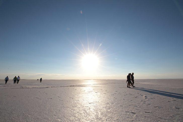 Tuz Gölü'nde doğa kampı düzenlendi G1