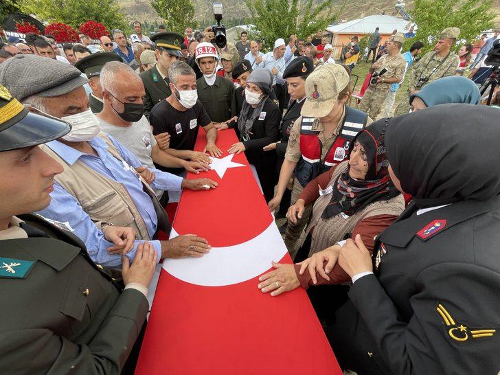 Şehit Piyade Uzman Çavuş Taşkın, Erzurum'da son yolculuğuna uğurlandı G5