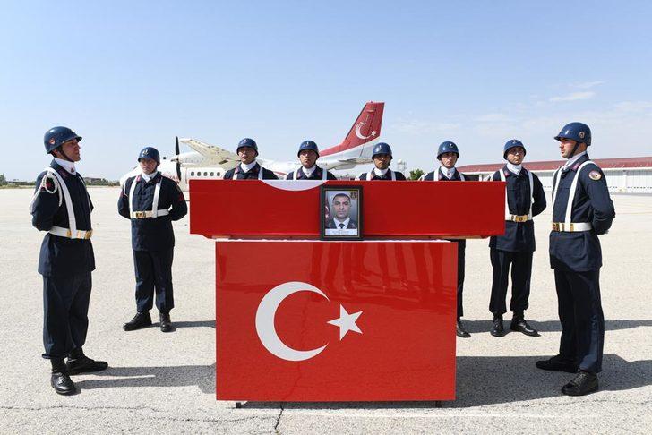 Van'da şehit olan Uzman Çavuş Bozkurt'un naaşı törenle memleketine uğurlandı G2