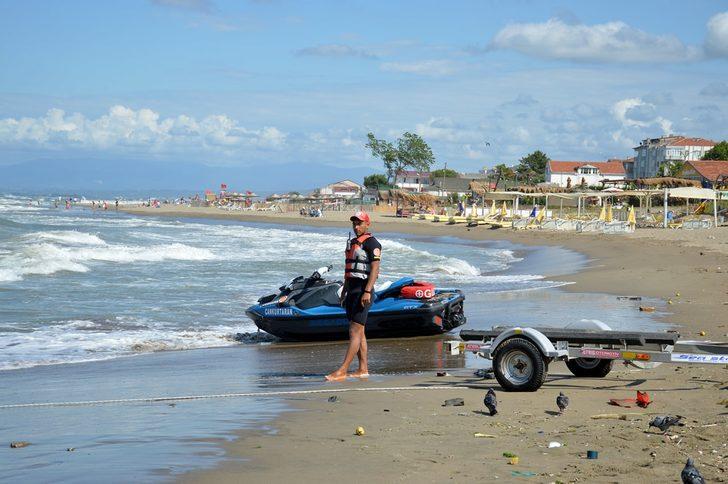 Sakarya'da şiddetli rüzgar nedeniyle denize girilmesine izin verilmiyor G4