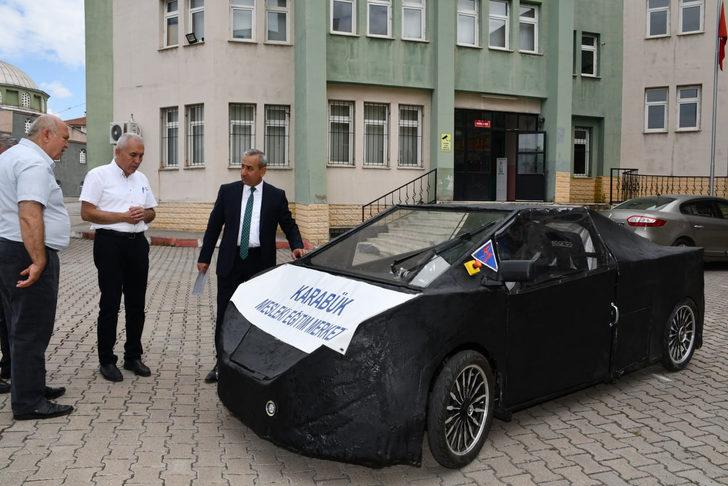 Karabük'te lise öğrencilerinin tasarladığı elektrikli araçlar TEKNOFEST'e uğurlandı G4