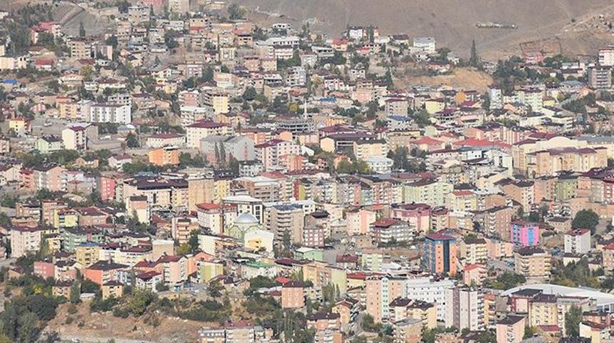 Valilik açıkladı! Hakkari'de gösteri ve yürüyüşlere geçici yasak