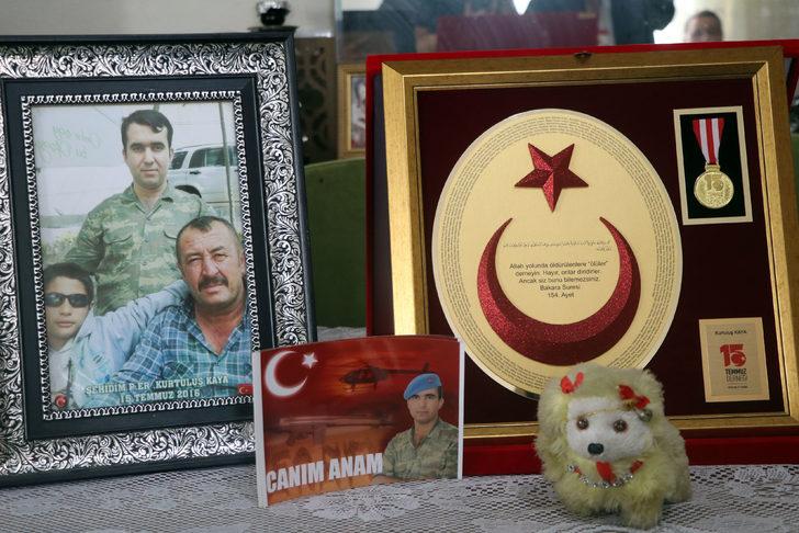 15 Temmuz Derneğinden şehitlik unvanı verilen erin kabrine ziyaret G3