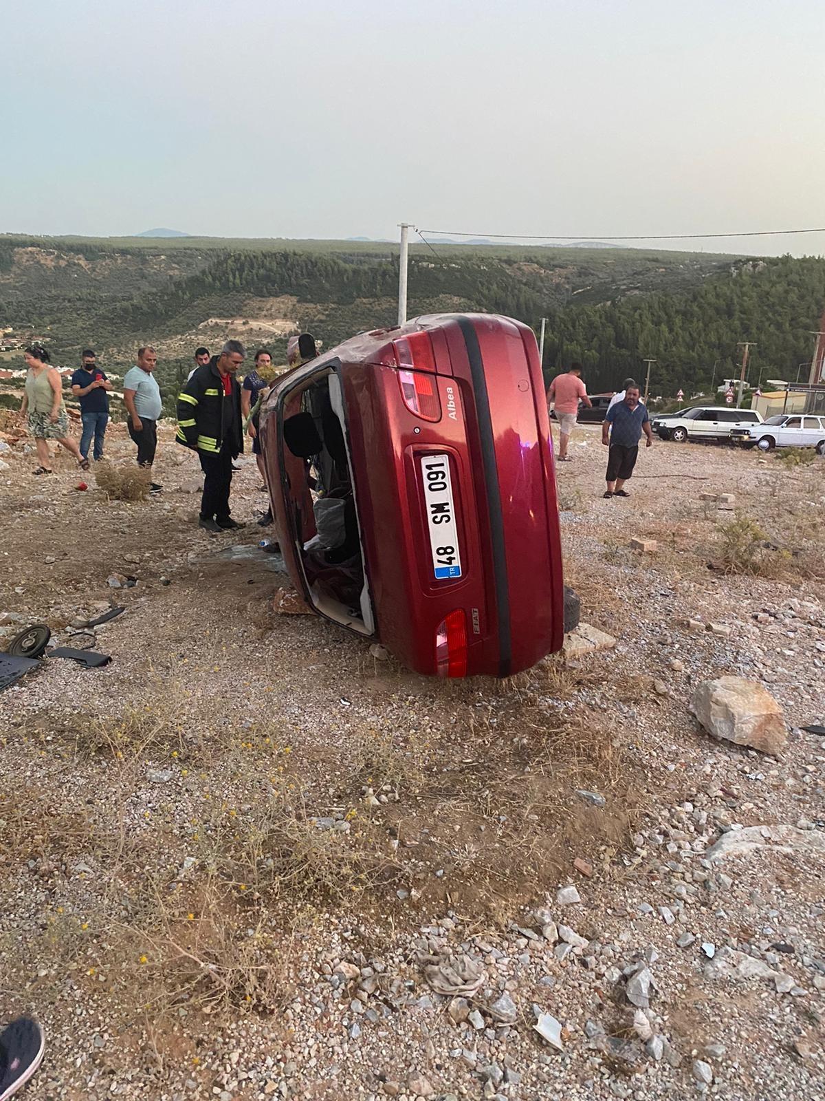 Muğla'da devrilen otomobildeki 2 kişi yaralandı