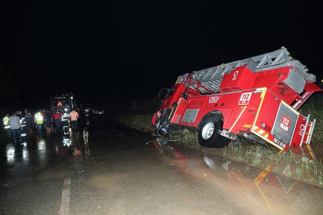 Ordu'da itfaiye aracının devrilmesi sonucu 1 kişi yaralandı