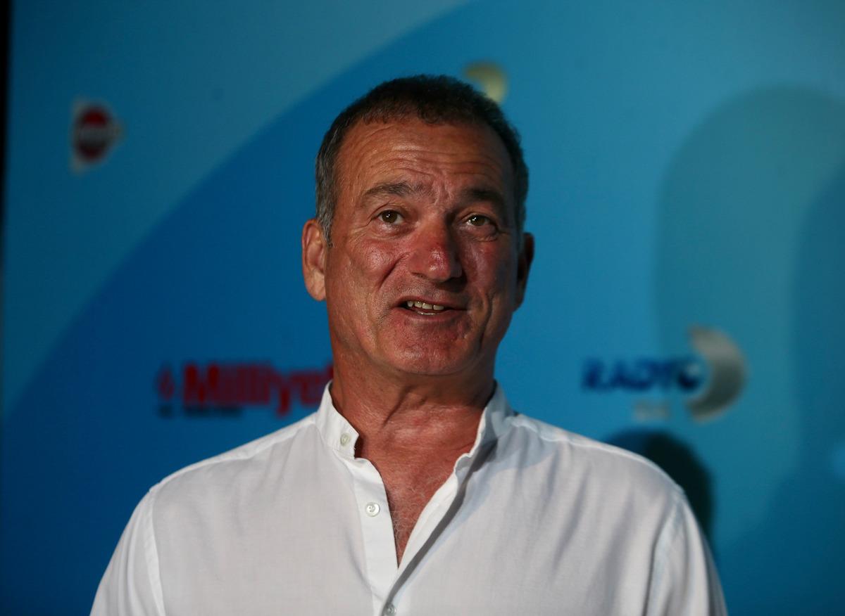 Fatih Erko&ccedil; ve Kerem G&ouml;rsev, Kuru&ccedil;eşme A&ccedil;ıkhava'da konser verdi