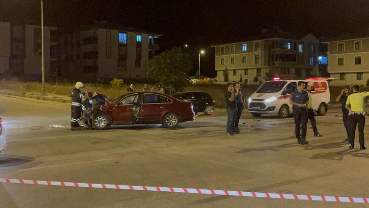 Erzincan'da iki aracın karıştığı kazada 4 kişi yaralandı G3