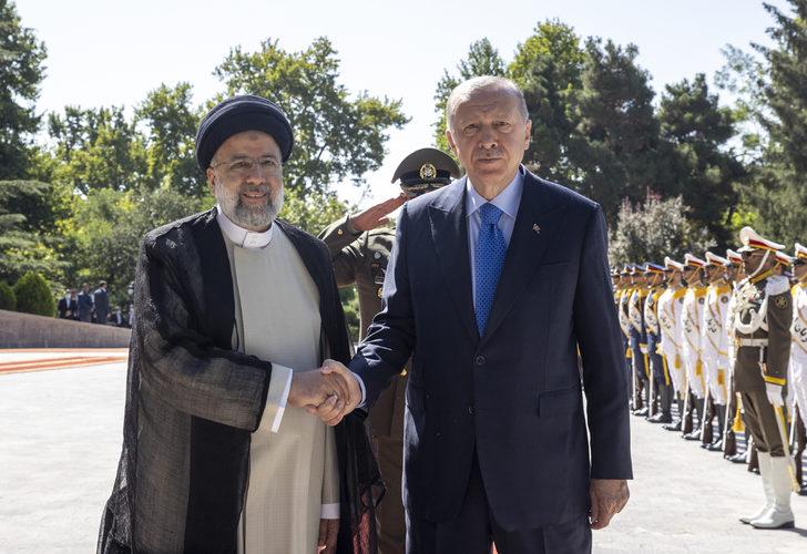 Cumhurbaşkanı Erdoğan, İran'da resmi törenle karşılandı G1