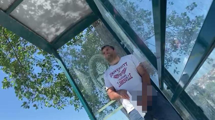 Otobüs durağında iğrenç olay! FETÖ’den ihraç edilen eski polis, kadına cinsel organını gösterdi