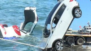 Baba oğul denizi seyrederken bir anda araç denize uçtu! Felçli iş adamının ölümünde şok vites detayı