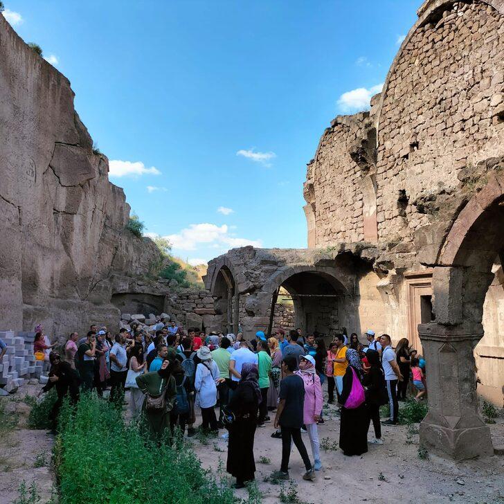 "Avrupa'daki Türkler" Kayseri'de kültür turlarıyla tarihi yerleri geziyor G3